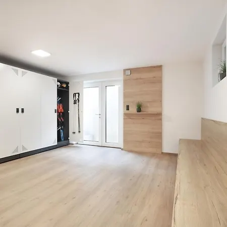 Alina Apartment *