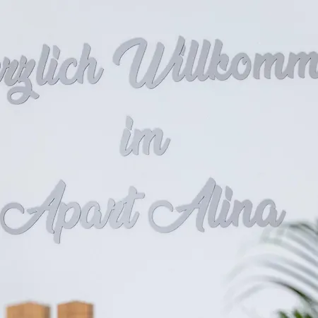 Alina *